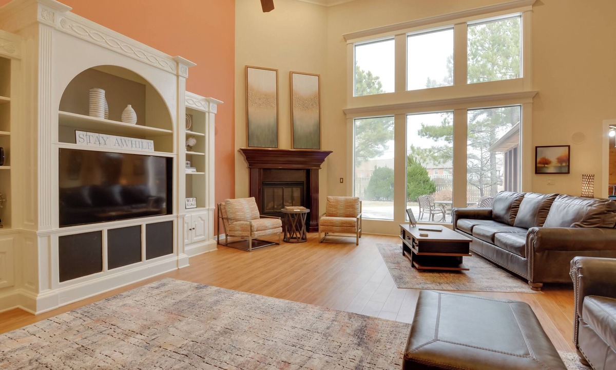 Vinita House | Luxe Home w/Private Pool & Game Room in Vinita