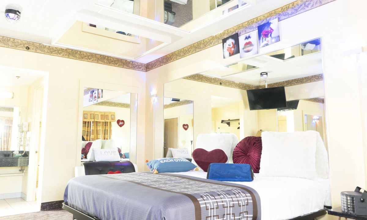 Dolton Hotel | Luxe Inn and Suites