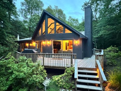Lake Harmony Ski Chalet | Luxe Lake Harmony Home, Game Room, Firepit, Deck