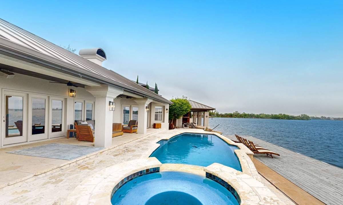 Horseshoe Bay West House | Luxe lakefront retreat with private pool, spa, lakeside terrace, gourmet kitchen
