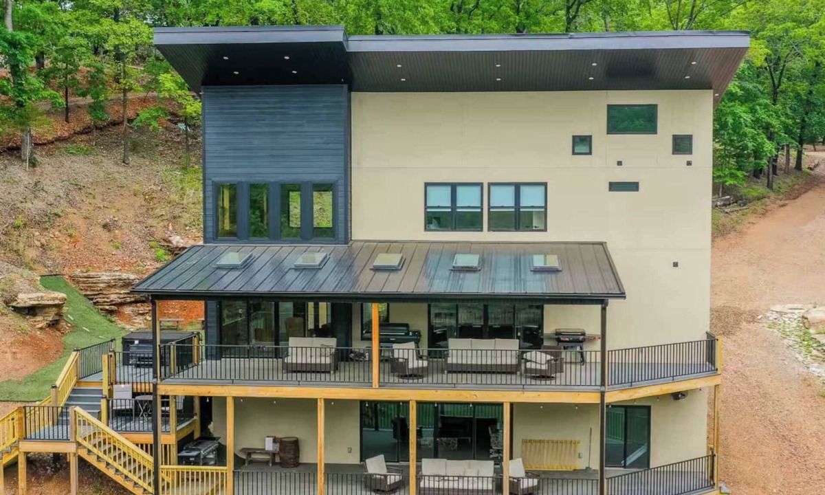 Rogers Apartment | Luxe Lakefront Retreat w/Hot Tub & Game Room