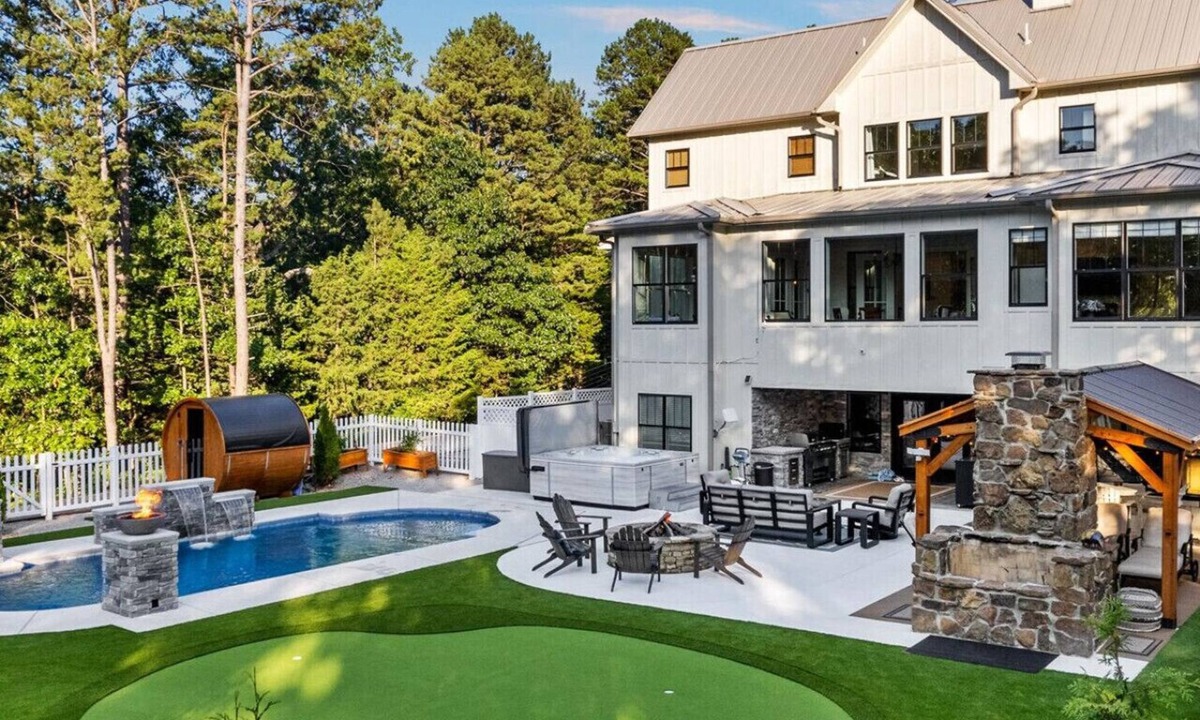 Eureka Springs House | Luxe Lodge in Eureka Springs