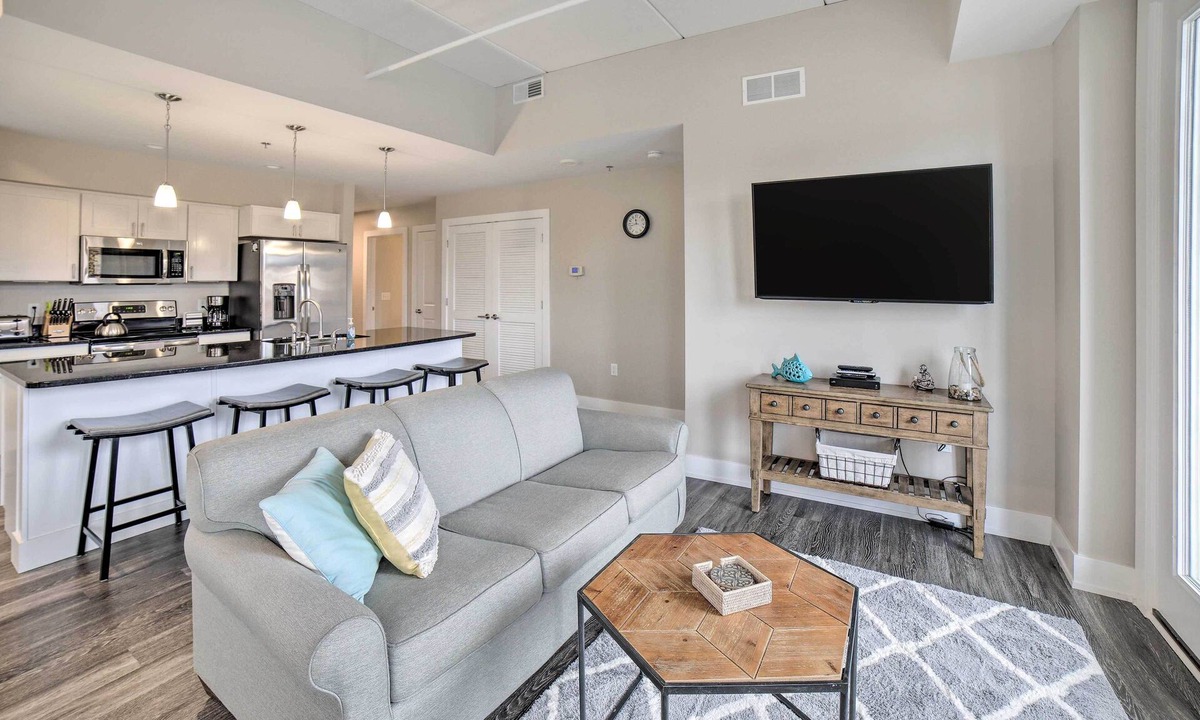 Manistee Condo | Luxe Manistee Condo w/Balcony & River Views!