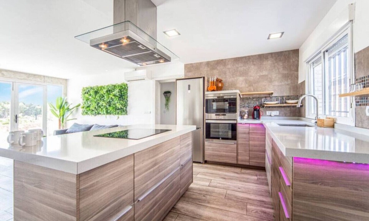 Godelleta Ski Chalet | Luxe Mediterranean Villa | Pool | ChillOut | BBQ