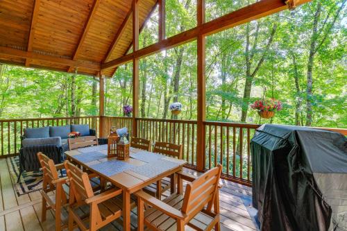 North Fork Township House | Luxe Mountain Escape w/Hot Tub & Gym Near Boone!