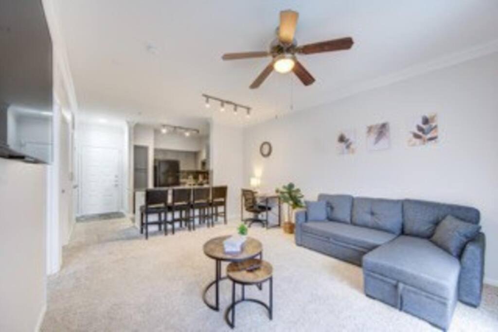 South Central Houston Apartment | Luxe Stay Med Center
