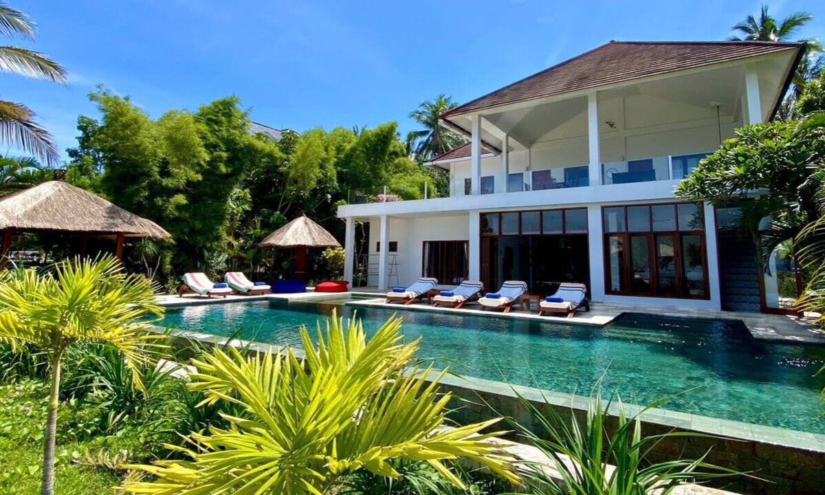Banyuwangi Villa | Luxe strandvilla Beachhouse