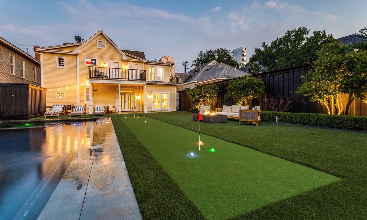 Uptown House | ★ Luxe Thomas Mansion ★ | hot tub, pool, fire pit!