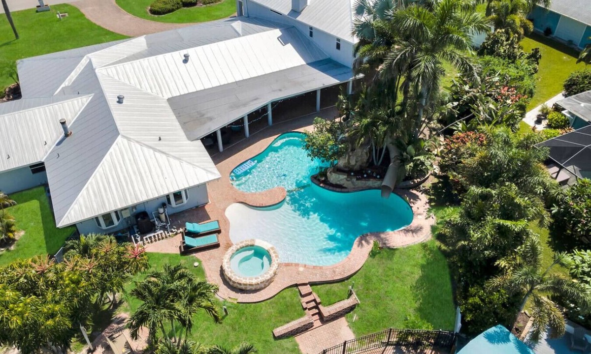 McGregor House | Luxe Waterfront-Pool, Slide, Hot Tub + Gulf Access
