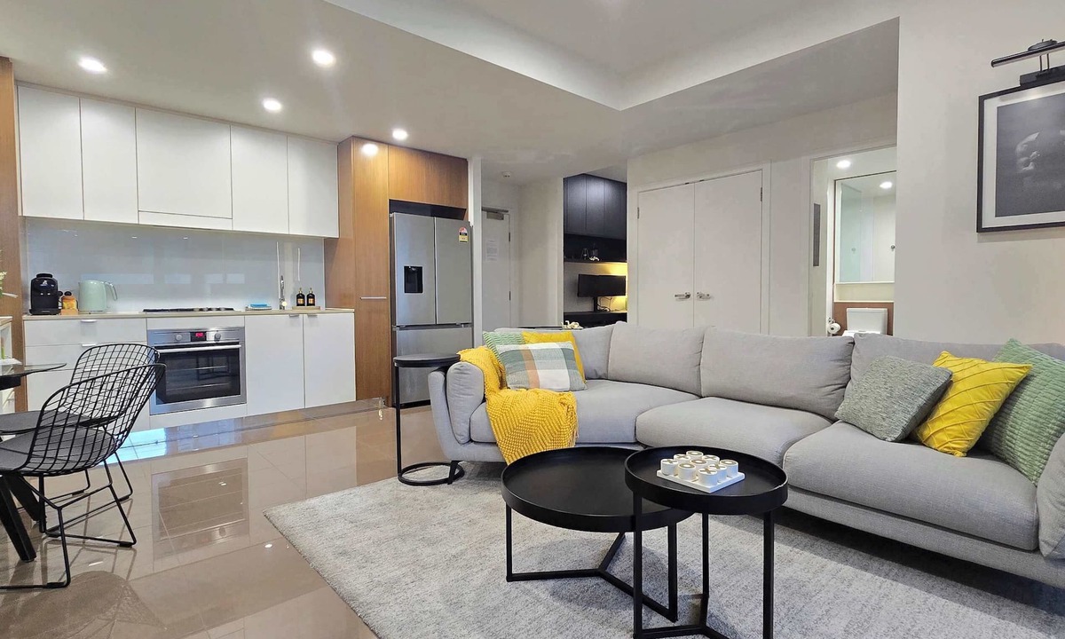 Waterloo Apartment | LUXE Waterloo 1 bed with parking, gym & pool