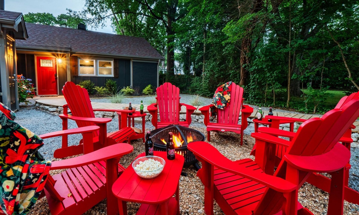 University Park House | Luxe Wolfpack Retreat: Walk to NC State, Shops, Dining+Firepit, Cornhole & More!