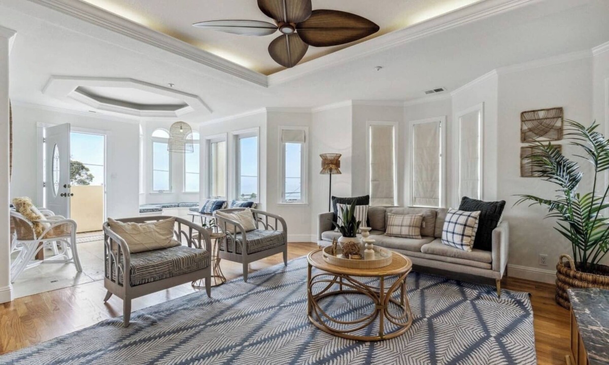 El Granada House | LuxoStays | Stunning Beach Home w/Games