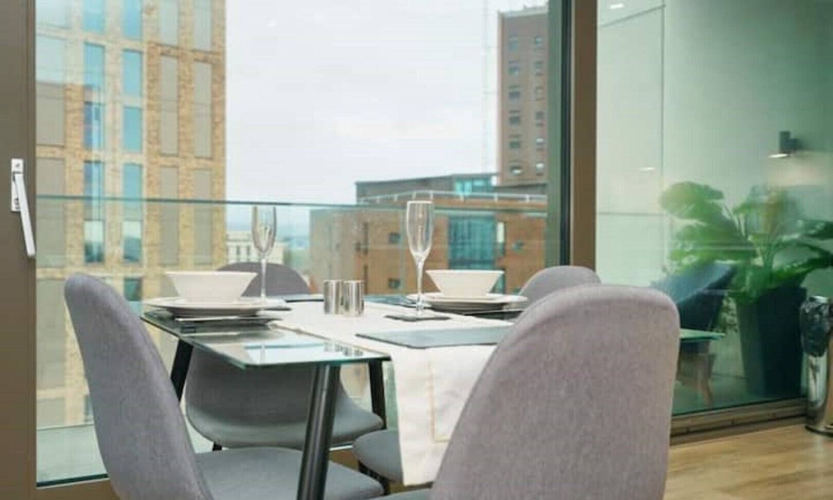 Northern Quarter Apartment | Luxs 1 bed apt with XL balcony