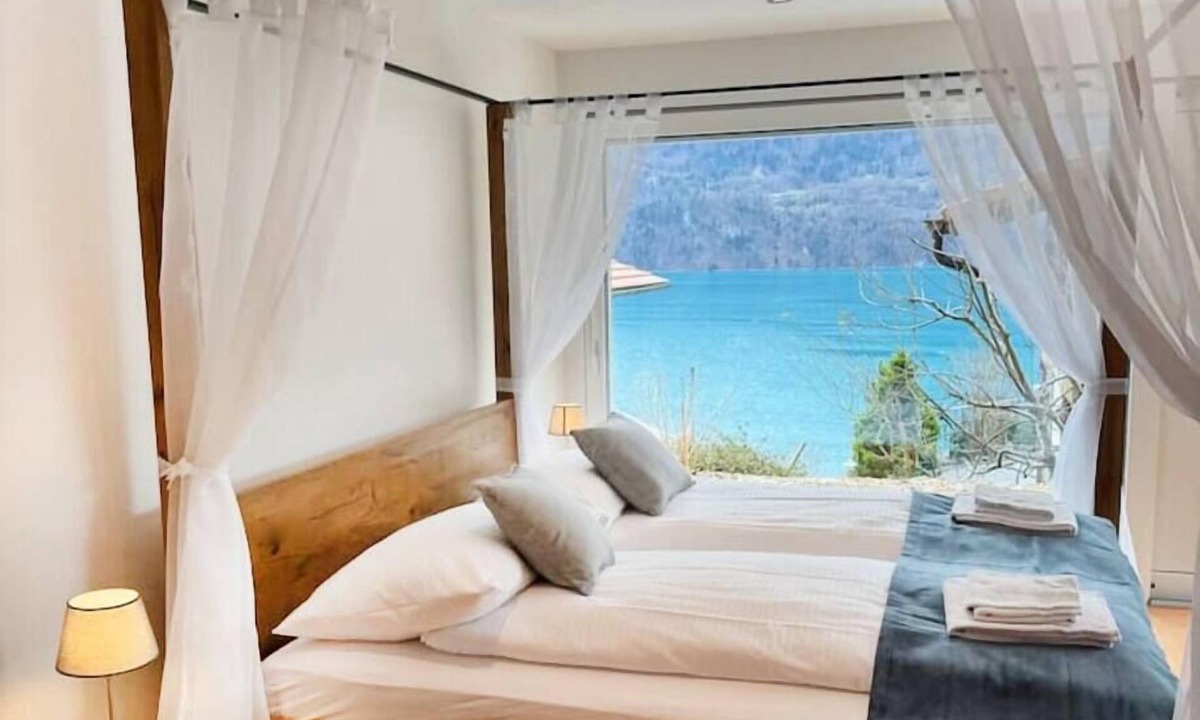 Niederried bei Interlaken Ski Chalet | Luxury Lakeview Chalet SPA BBQ A/C near Interlaken