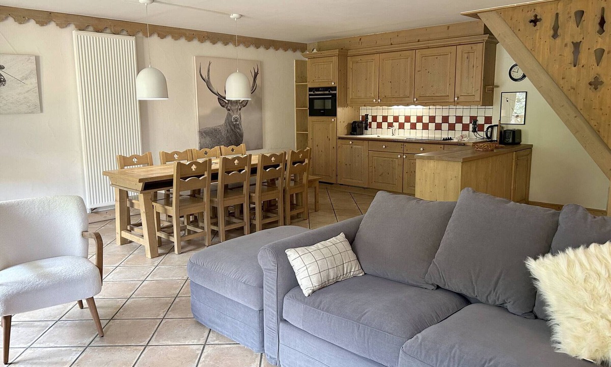 Saint-Martin-de-Belleville Apartment | Luxury Duplex with Spa, Pool, Ski-in/Ski-out Access & Mountain Views