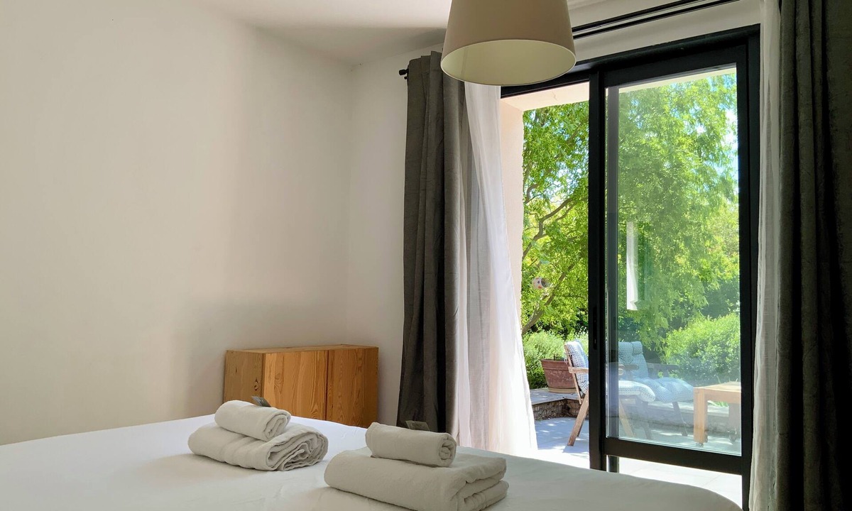 Saint-Genies-des-Mourgues House | Luxury house with large swimming pool and wooded garden
