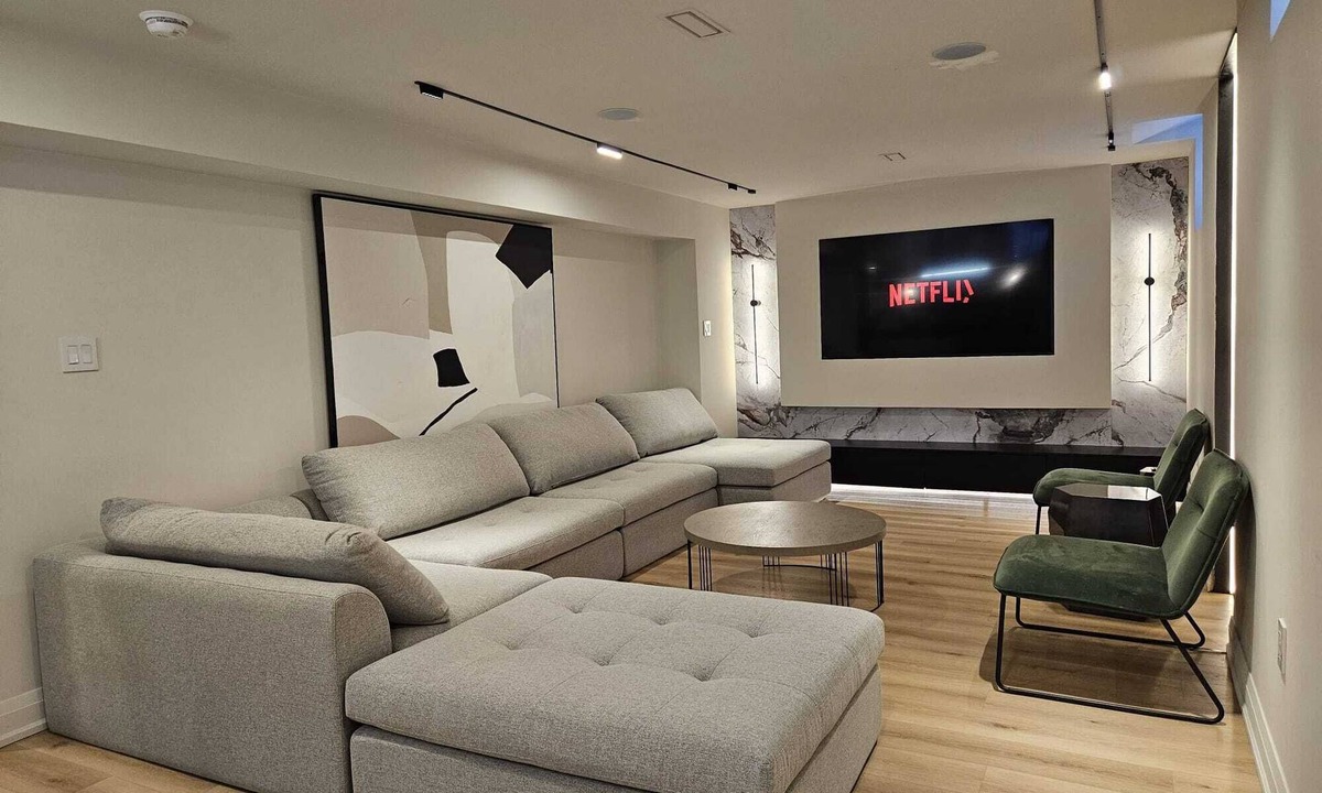 Stouffville Apartment | Luxurious Modern 2 Bedroom Apartment