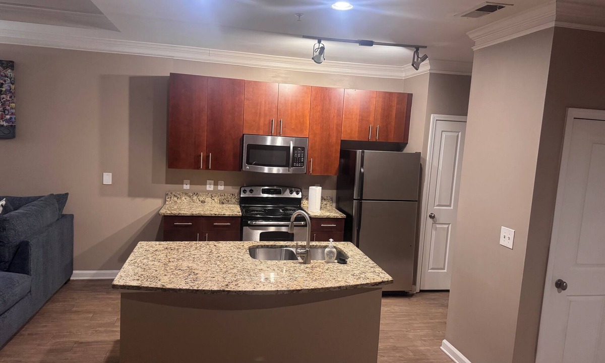 Northlake Apartment | Luxurious 1 bedroom Apartment