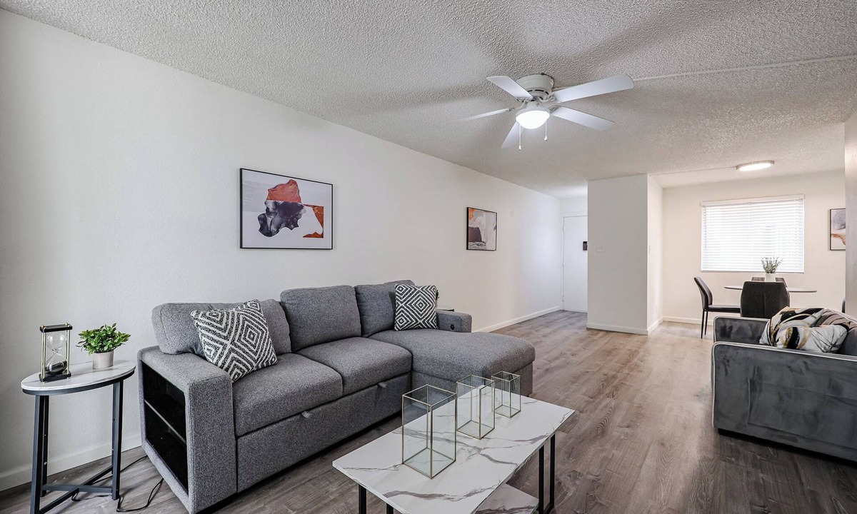 Entertainment District Apartment | Luxurious 1BR Retreat w/Sofa Bed | Downtown