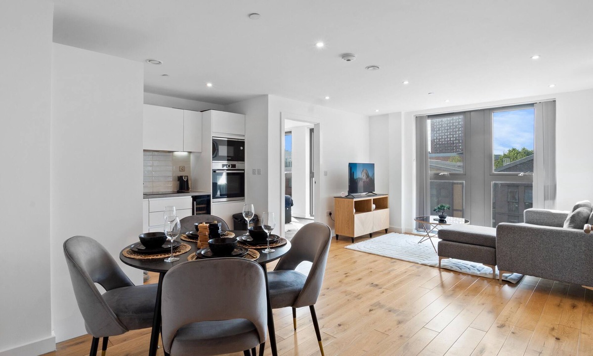 The Westside Apartment | Luxurious 2 bed central apartment