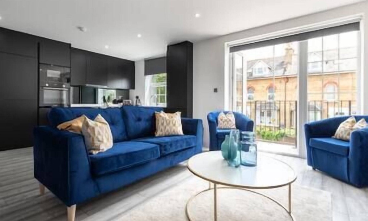 Staines Apartment | Luxurious 2 Bedroom Apartment