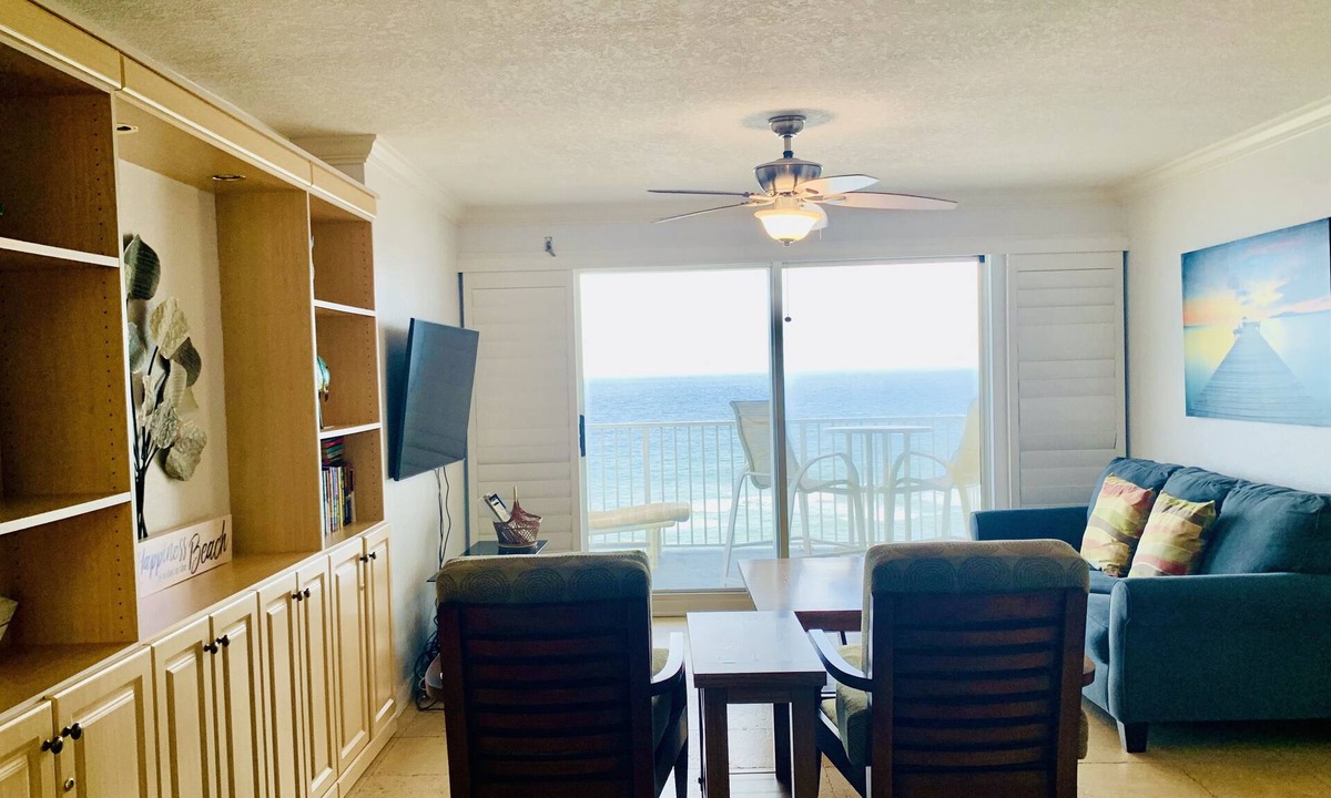 Seawinds Condo Condo | Luxurious 2BD/2BA Direct Beachfront Condo Sleeps 6, Ormond Beach/Dayton