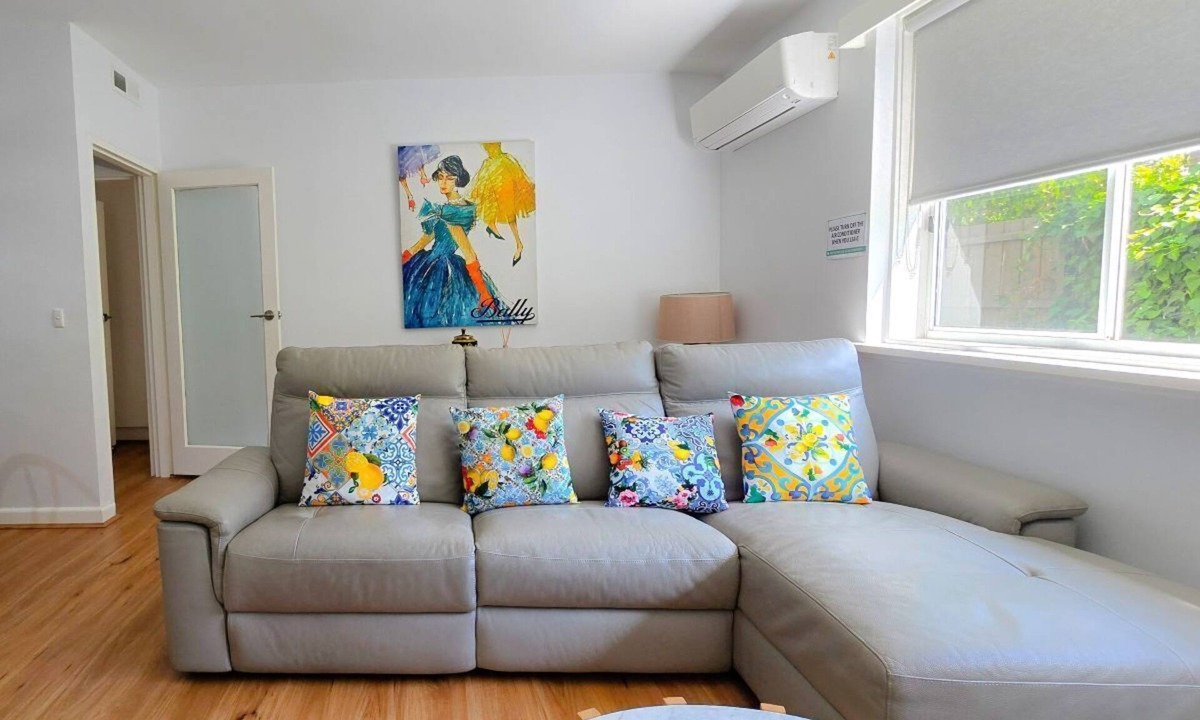 Moonee Ponds Apartment | Luxurious 2br: Near Showgrounds & Racecourse!