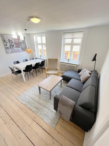 Aalborg Apartment | Luxurious 3 bedroom apartment near Jomfru Ane Gade