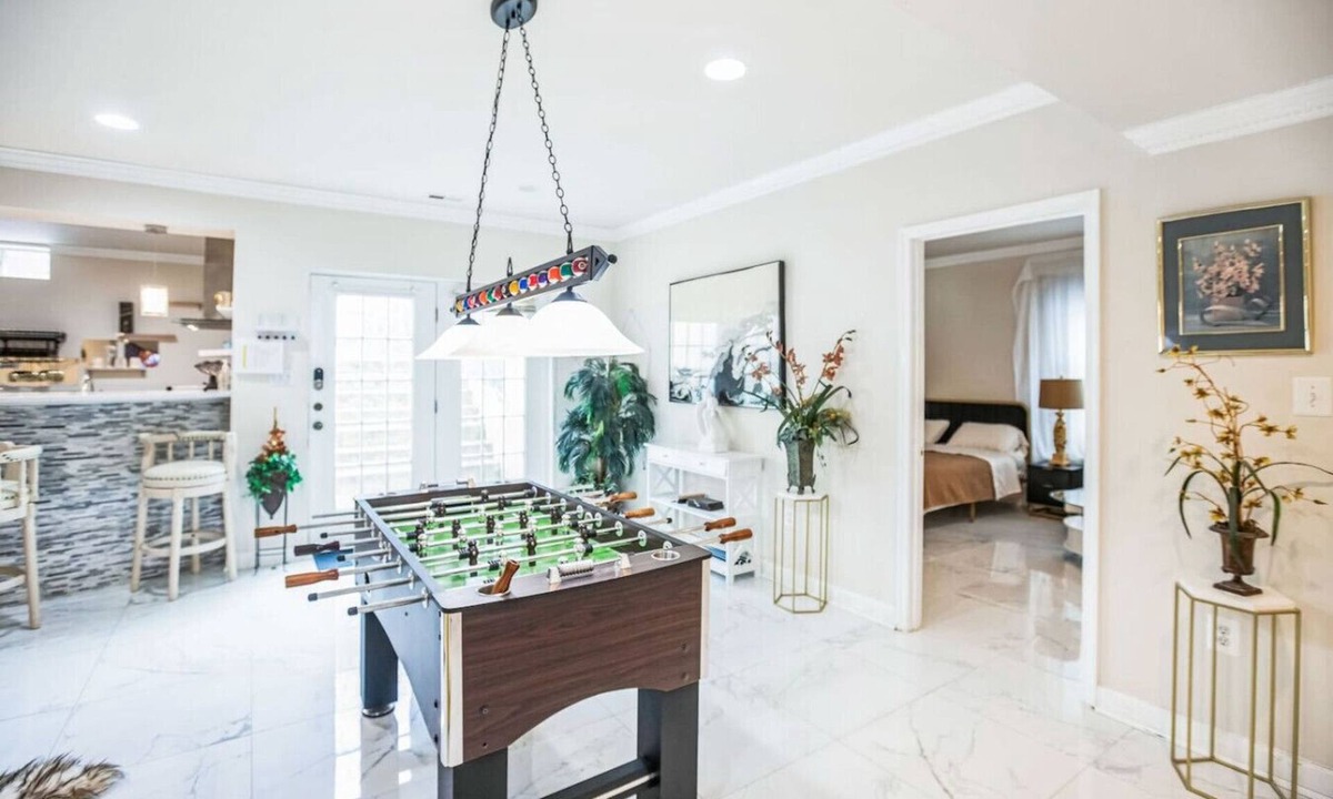 Fairland House | Luxurious 3BR Home!