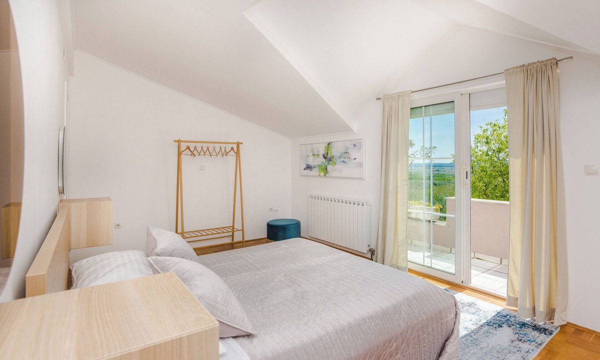 Zemunik Donji Villa | Luxurious 4-bedroom villa with pool wellness & spa