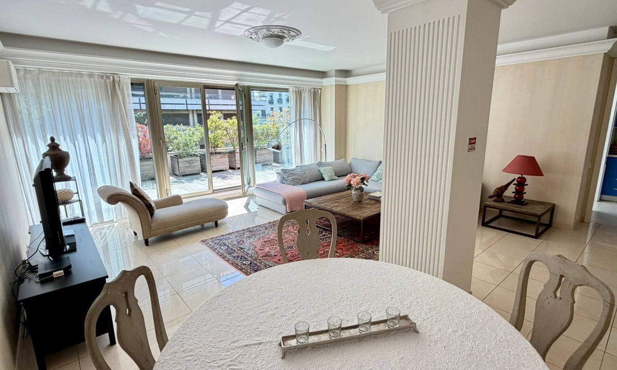 Chaillot Condo | Luxurious 4BDR Avenue Malakoff Home - Arc de Triomphe