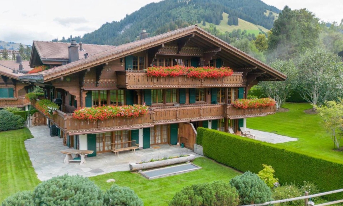 Zweisimmen Nr Gstaad Ski Chalet | Luxurious 5 Bedroom Chalet With Modern Charm
