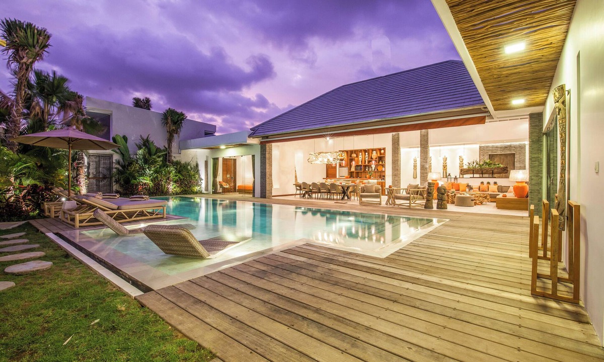 Berawa Villa | Luxurious 5BR Dream Villa, 200m to Berawa Beach