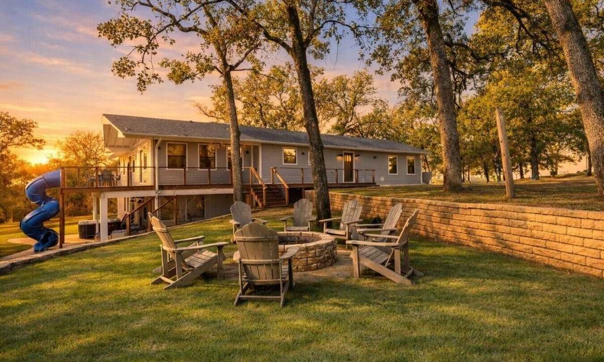 Seven Points House | Luxurious 5BR w/Theater, Hot Tub, Cinema & Slide