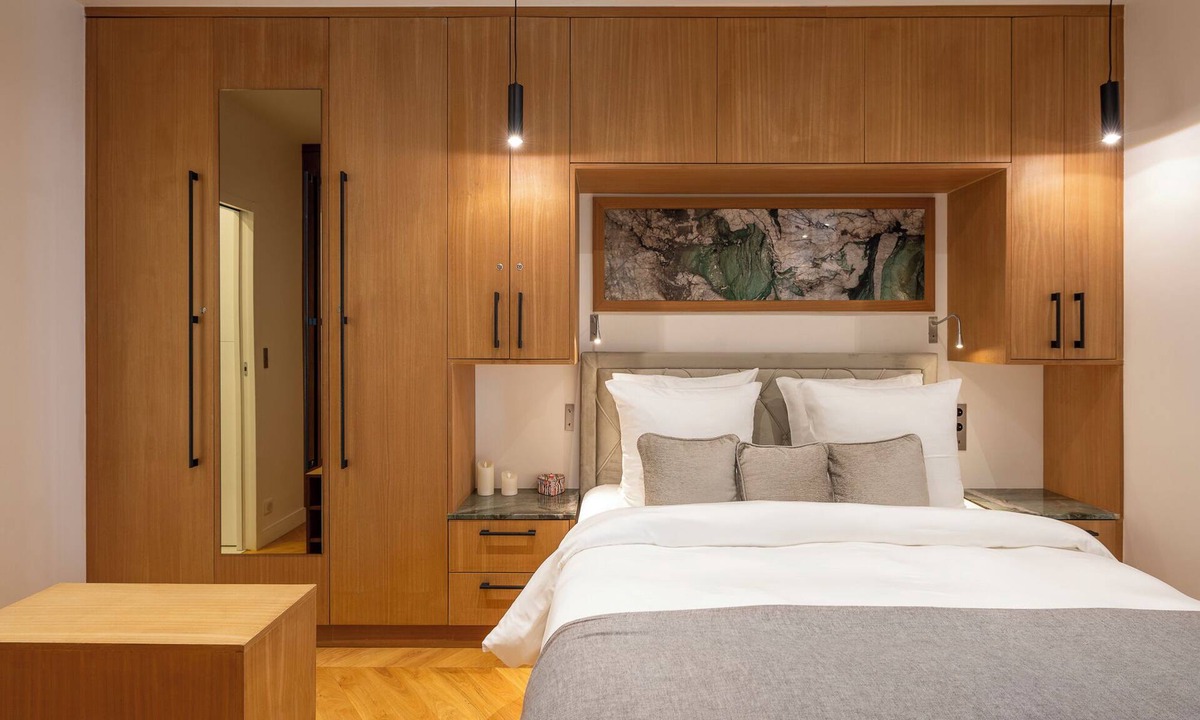 Odeon Apartment | Luxurious air-conditioned four-room apartment Perle