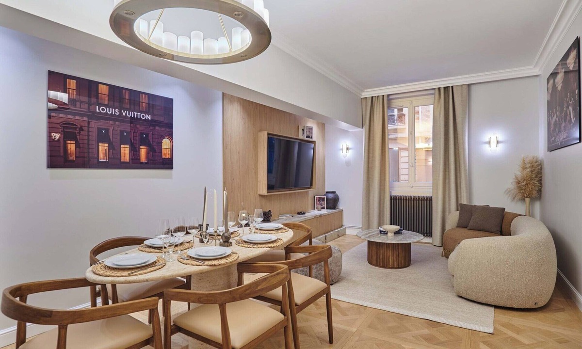 Ternes Apartment | Luxurious airconditioned apartment Arc de Triomphe