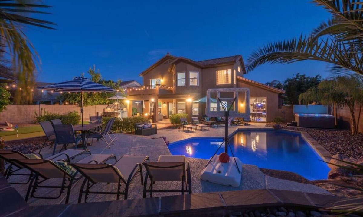 Arabian Crest House | LUXURIOUS ALL IN 1+HTDPOOL+HOTTUB+ARCADEGAMES+MORE