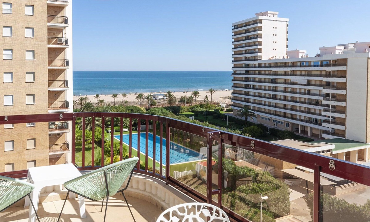 Playa de Gandia Apartment | Luxurious Apartment 50 m from beach, wonderful views, pool, wifi,air conditioned