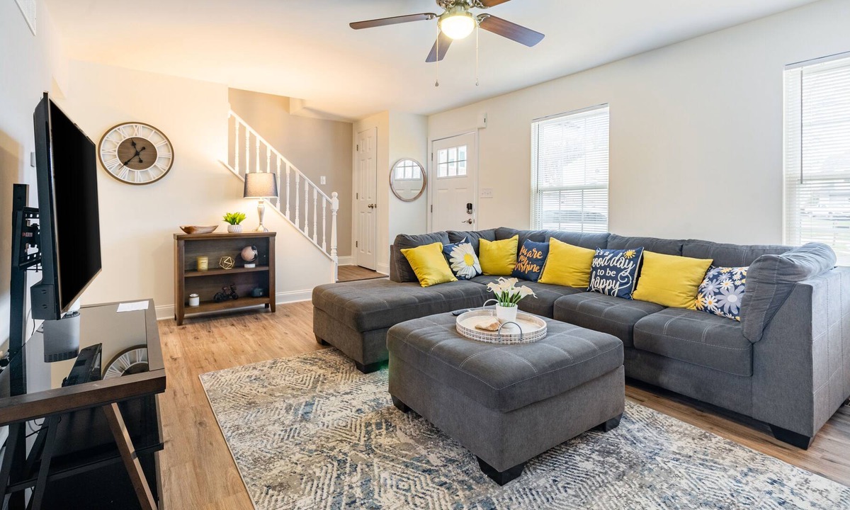 North Wales House | luxurious & Comfy / business and more