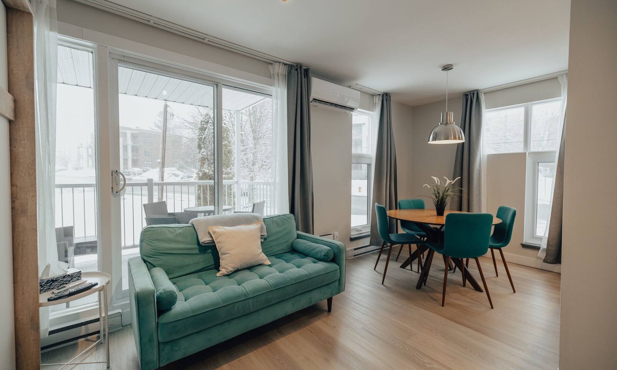 Magog Apartment | Luxurious condo in downtown Magog with wood fireplace and pool