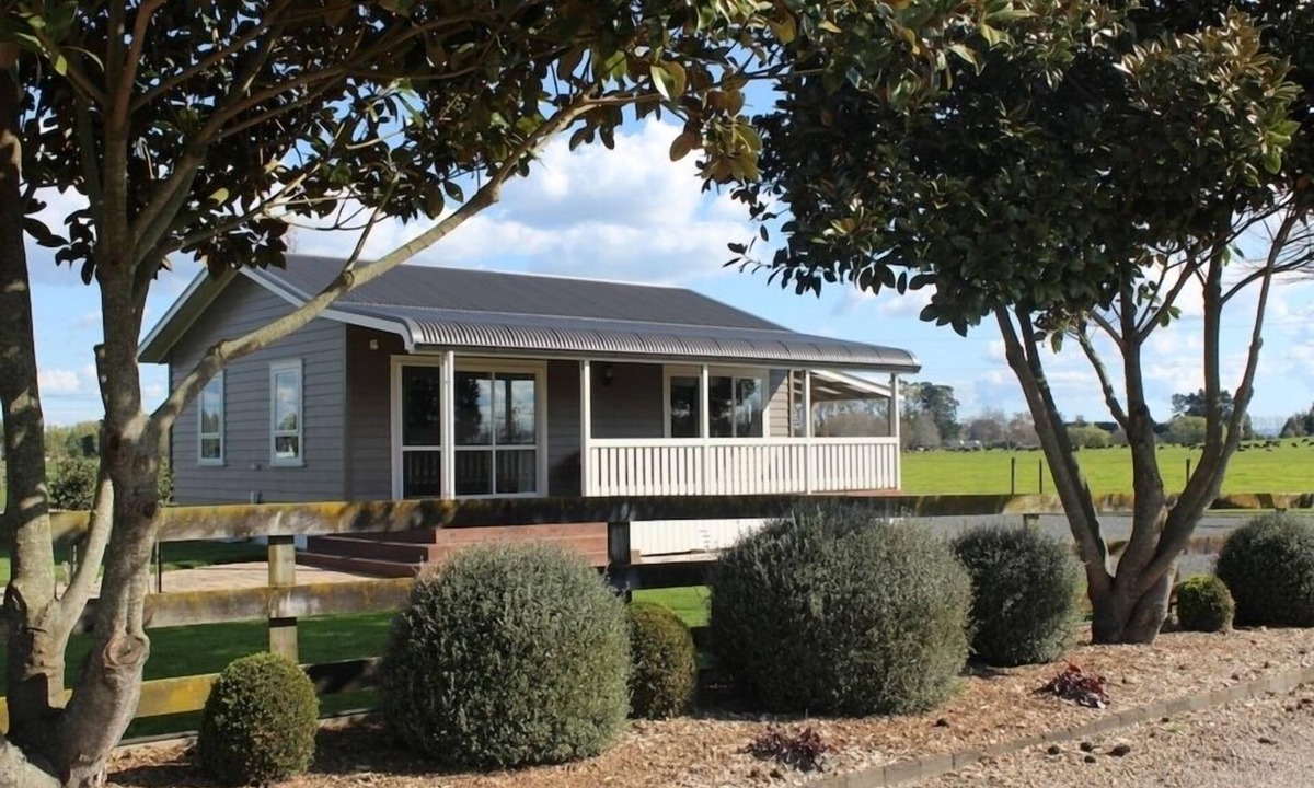 Gordonton Cottage | Luxurious country cottage