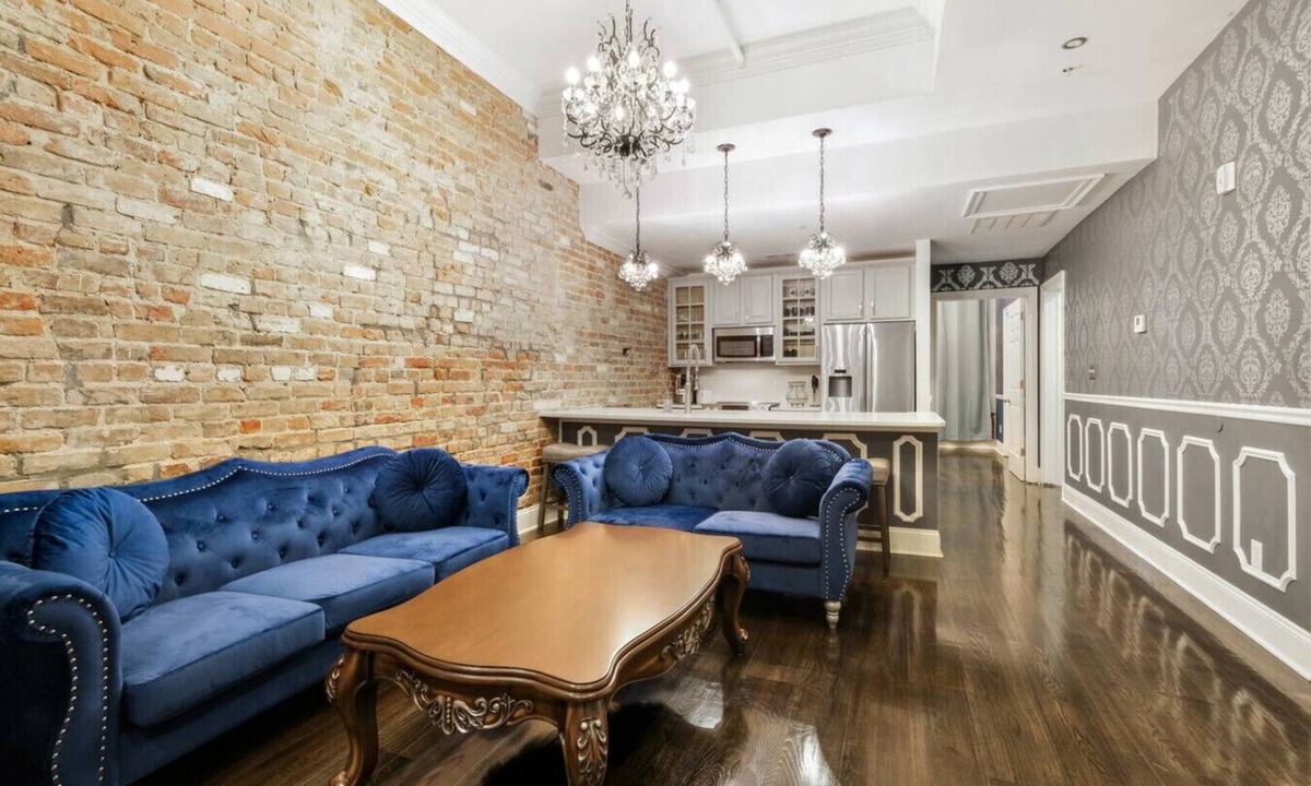 French Quarter Condo | Luxurious Downtown Condo by the French Quarter!