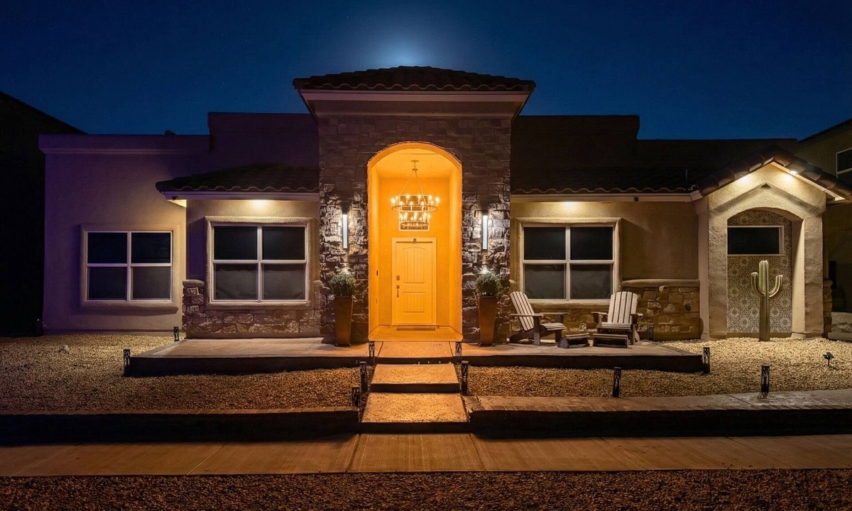 Biggs Field House | Luxurious El Paso Oasis: Modern 5BR, Huge Patio with Kitchen, TV, & Lounge Area