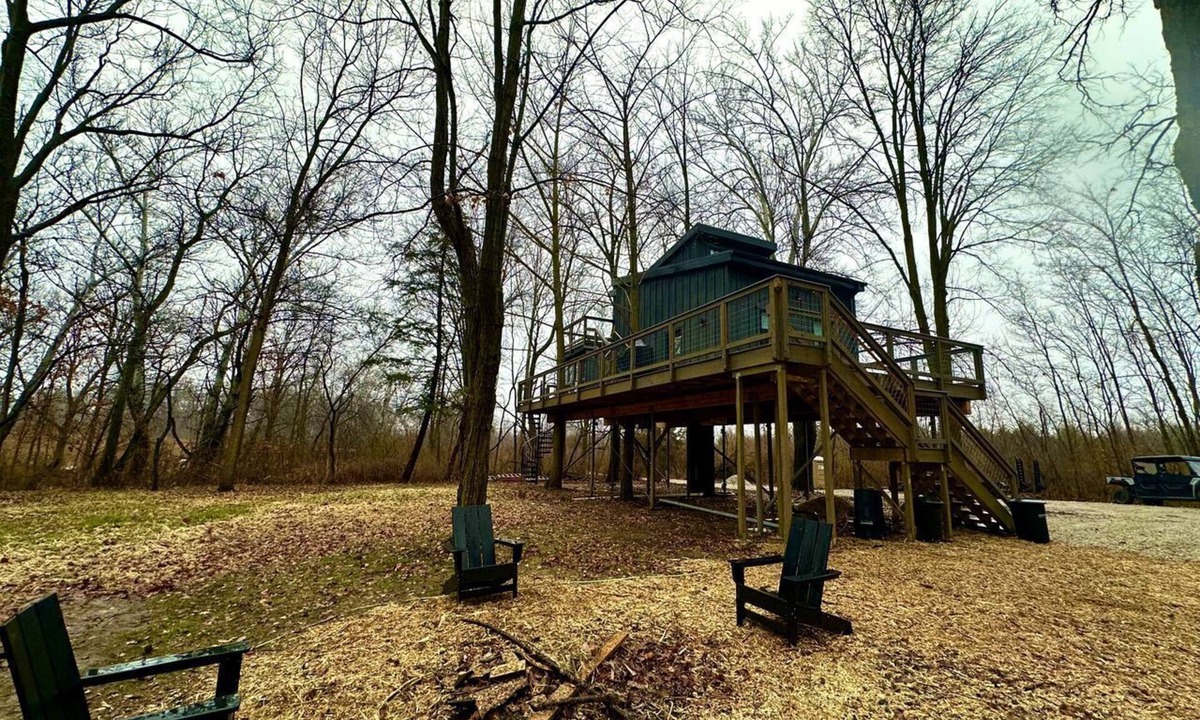 Ottawa House | Luxurious Glamping Tree House at Starved Rock, Perfect for a Weekend Escape from Chicago