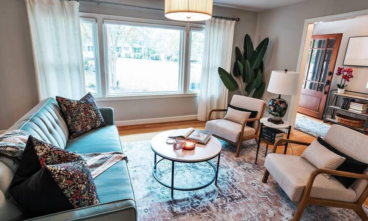 Forest Acres House | Luxurious Hidden Oasis in Forrest Acres