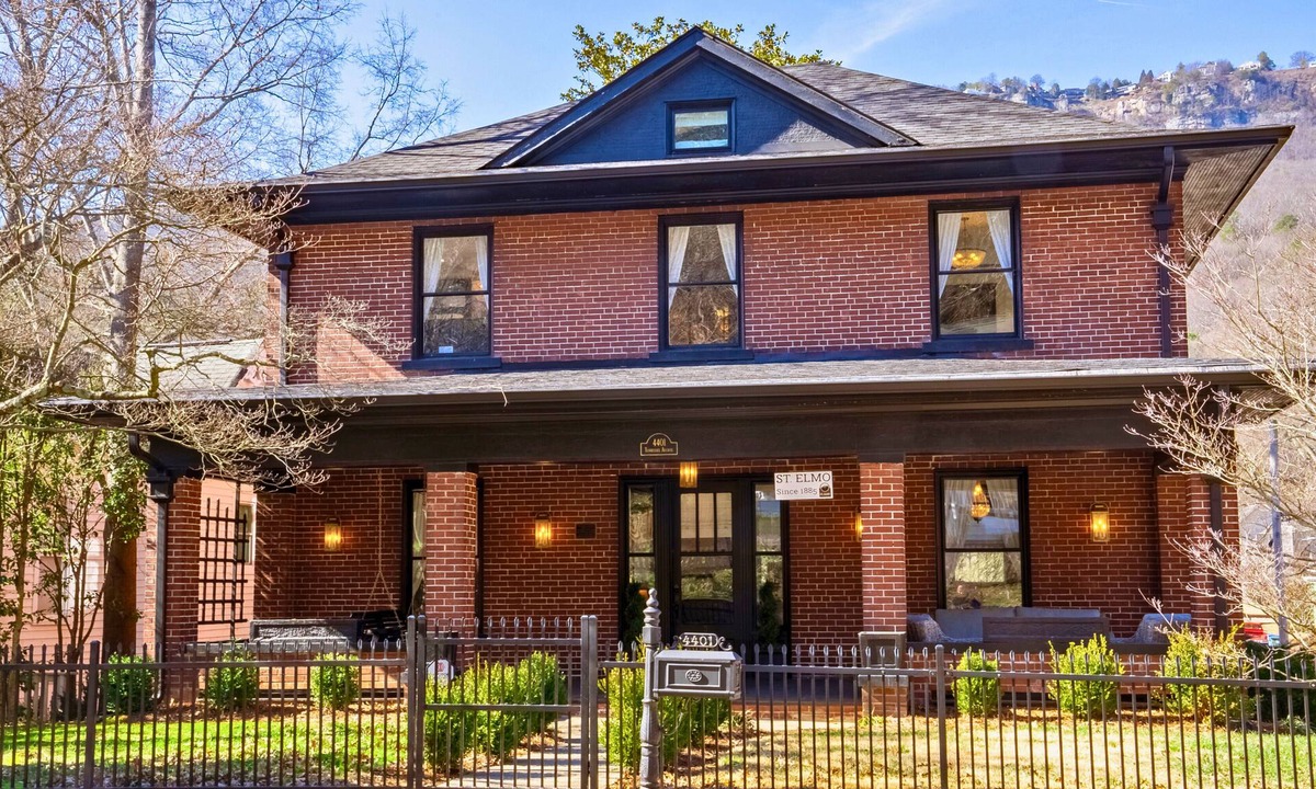 St. Elmo Improvement League House | Luxurious Historic 4 level home in St Elmo