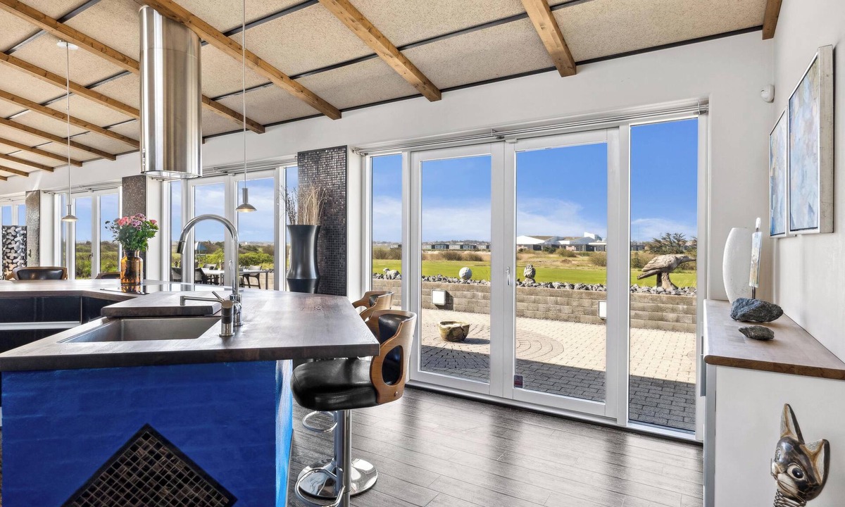 Lodbjerg Hede Cottage | Luxurious holiday home with sauna and 5-person outdoor spa -1018