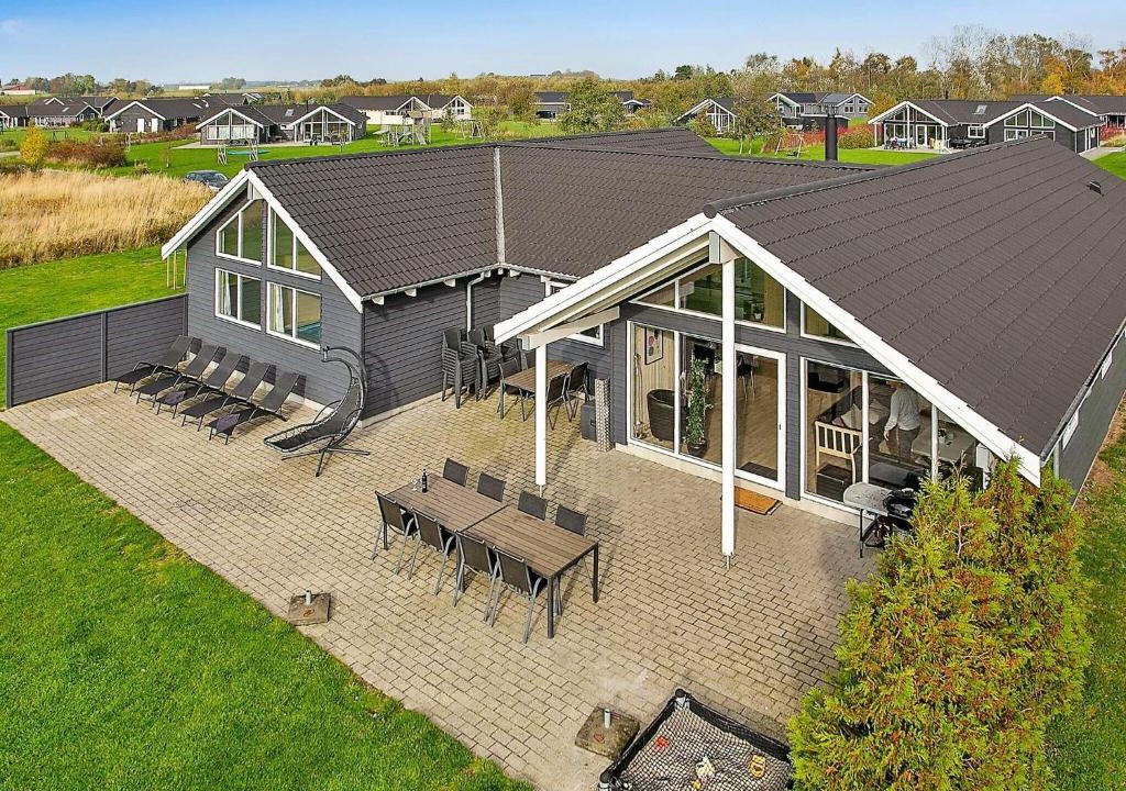 Idestrup House | Luxurious Holiday Home with Indoor Pool in V ggerl se