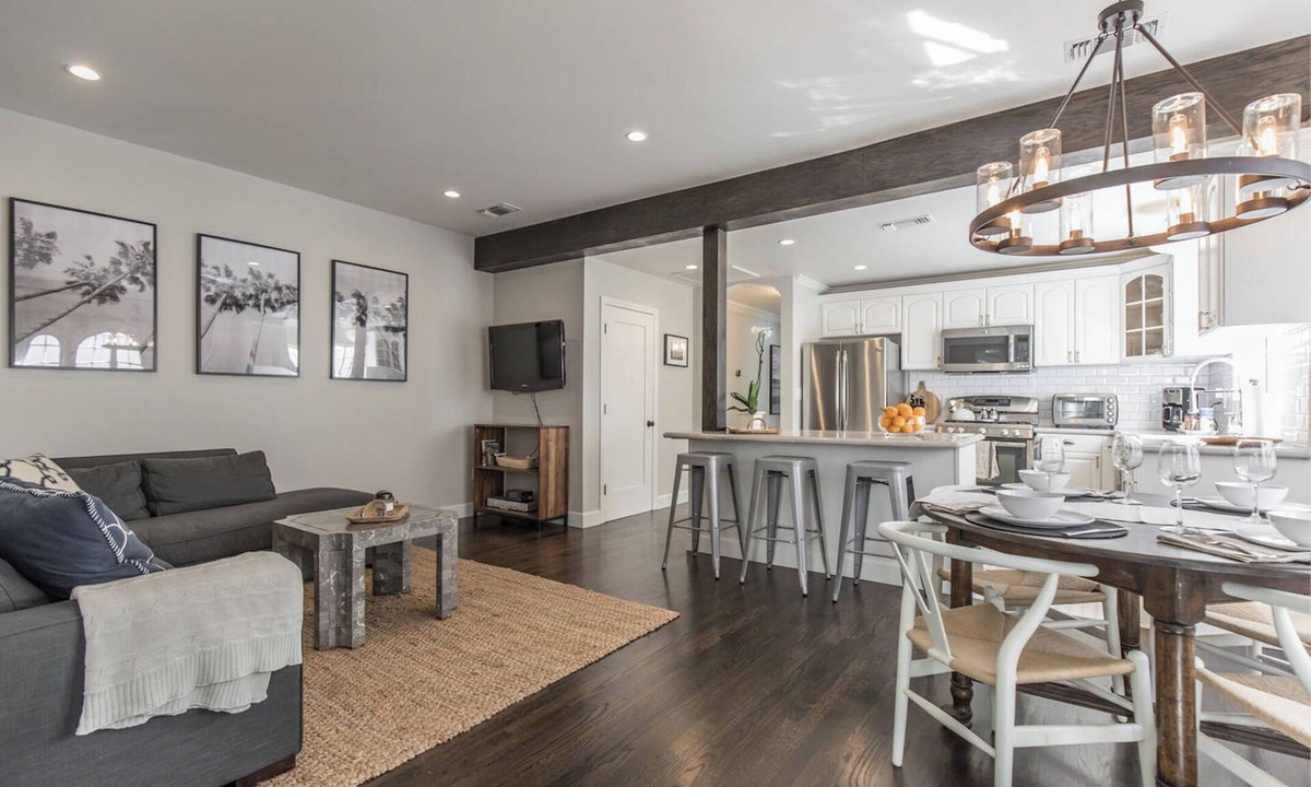 Hollywood Hills House | Luxurious Hollywood living at its finest