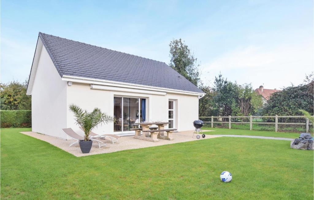 Angerville-l'Orcher House | Luxurious Home In Angerville-L'orcher With Wifi